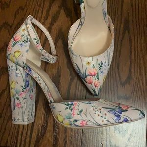 Strappy floral pumps